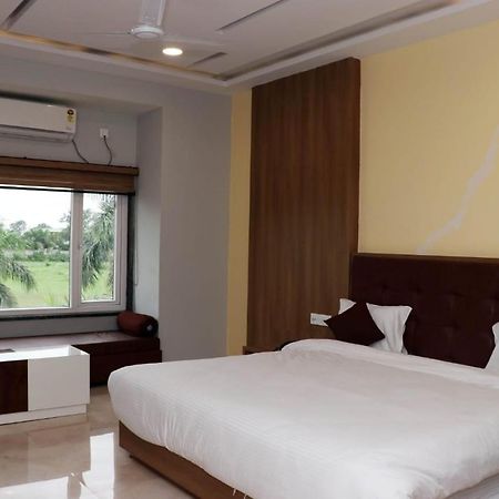 Hotel Savitri Signature Narsinghpur Luaran gambar