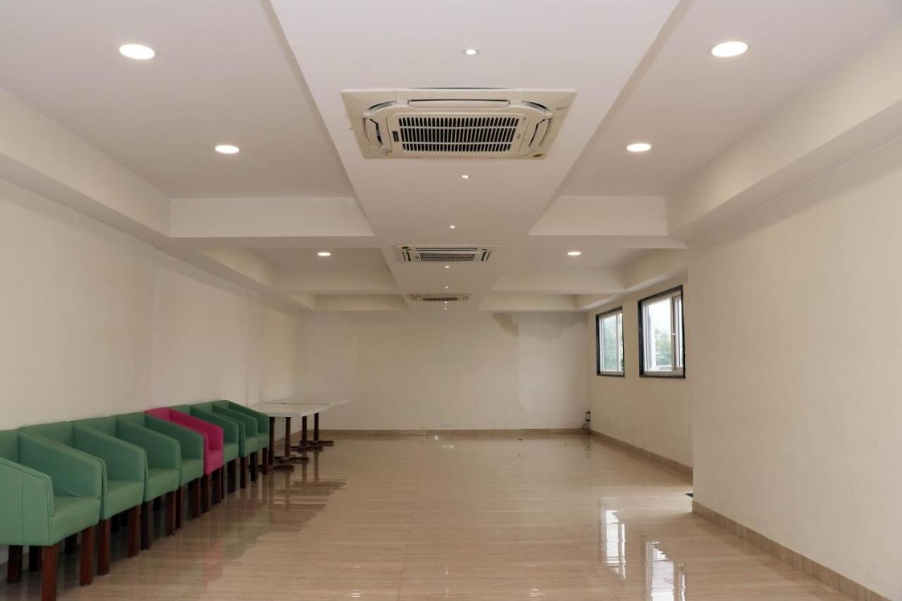 Hotel Savitri Signature Narsinghpur Luaran gambar