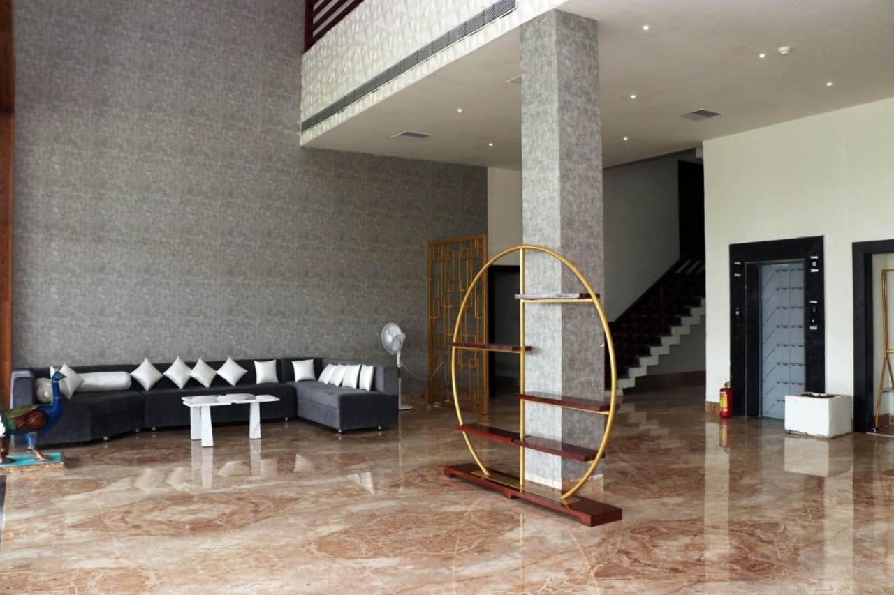 Hotel Savitri Signature Narsinghpur Luaran gambar